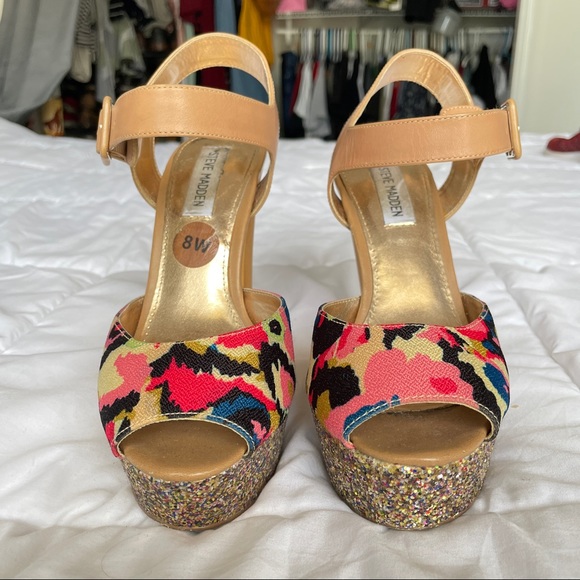 Steve Madden Jillyy Floral Wooden Platform Samdal - Picture 3 of 16
